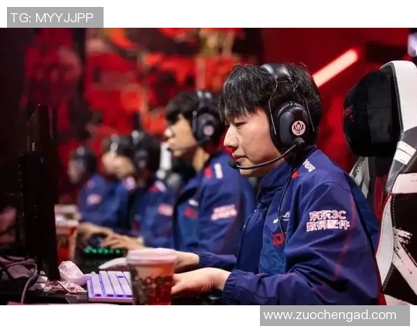 JDG战队在世界大师赛中以54分稳居积分榜首位，表现引人瞩目